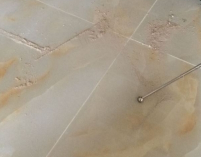 盘龙瓷砖空鼓维修公司分享粘合剂选择不当在瓷砖铺贴过程中可能导致以下问题